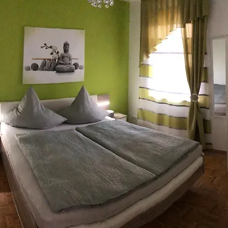 Altstadt 2 פירנה
